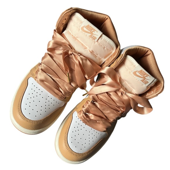 Women's Air Jordan 1 Retro HI OG Praline/White-Sail size 7 - Picture 4 of 15
